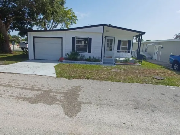 14551 Firestone St, Orlando, FL 32826