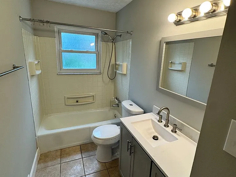 8016 Broadfern Dr — Photo 31