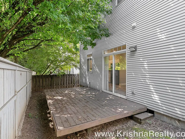19405 SE 33rd St — Photo 21