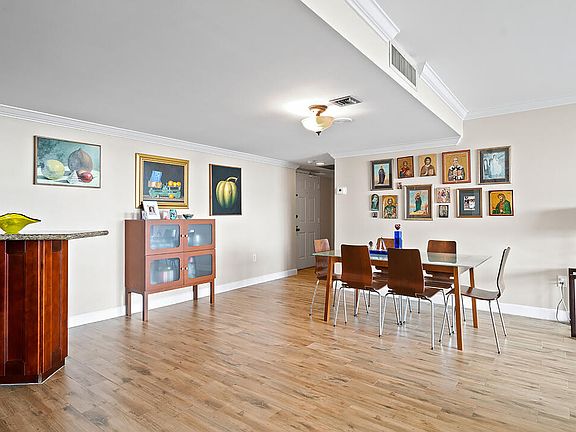 4th image of 5600 N Flagler Dr APT 310
