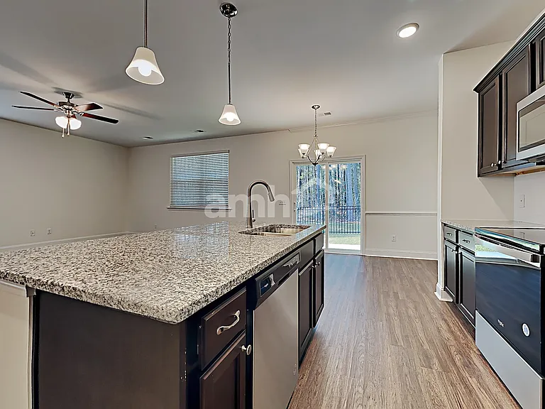 315 Cartess Rd — Photo 3
