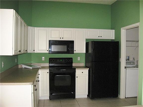 Home For Sale In Port saint lucie