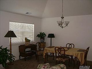 4th image of 804 Aerie Way