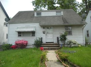 730 E 2nd Ave, Roselle, NJ 07203