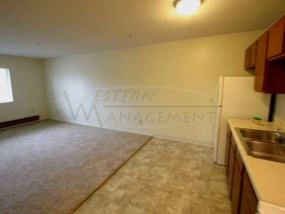 2nd image of 937 N 17th St APT C