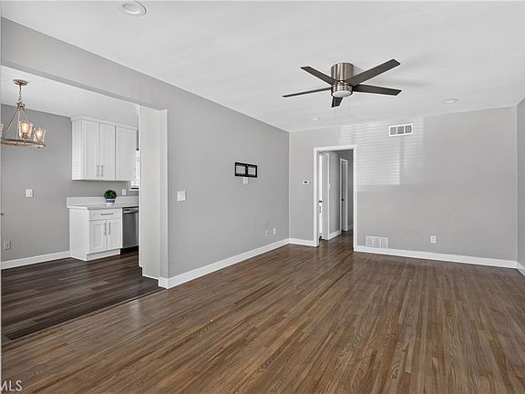 5th image of 24429 Marine Ave