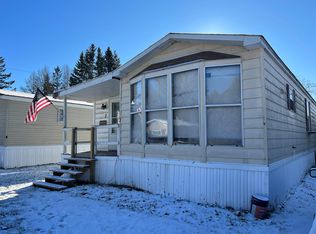 2 Hilltop Manor St, Whitefield, NH 03598