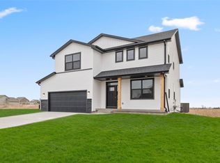 1355 Cedar St, Waukee, IA 50263