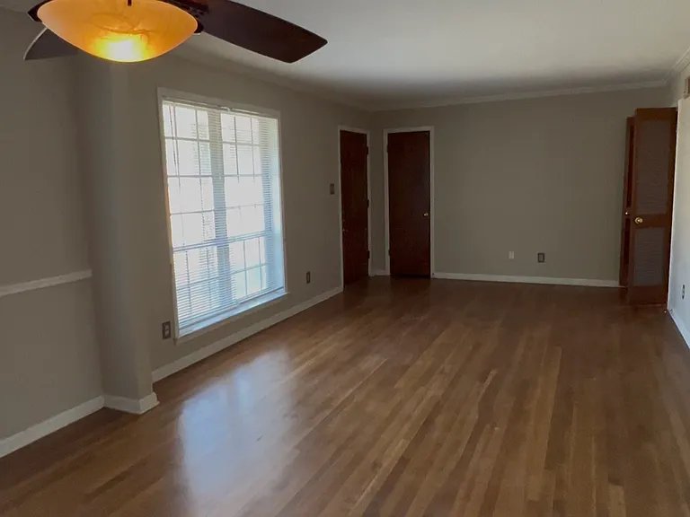 3611 Naylor Dr — Photo 5