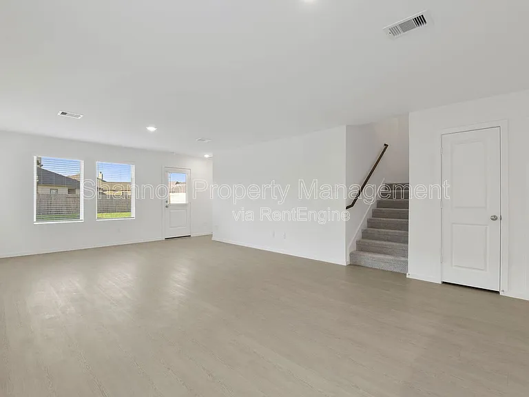 253 Douglas Hills Dr — Photo 8