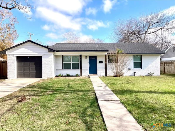 1604 Crockett Ave, Victoria, TX 77901