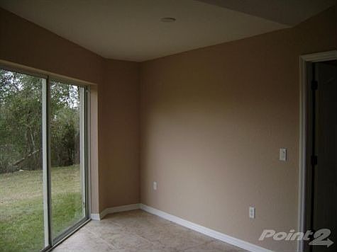 BREAKFAST NOOK W/SLIDERS