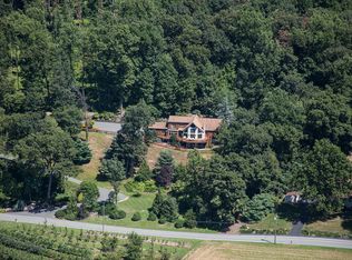 1076 Sheep Hill Rd, New Holland, PA 17557