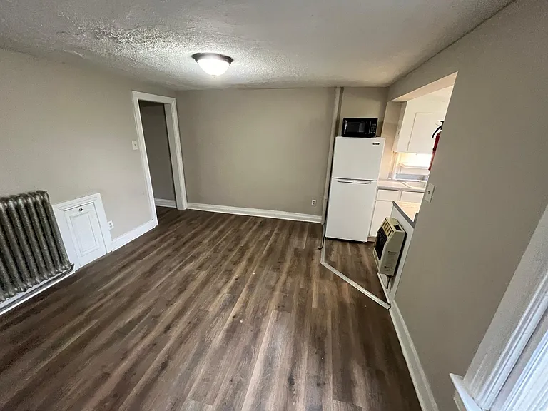 515 W Princess St #3 — Photo 6