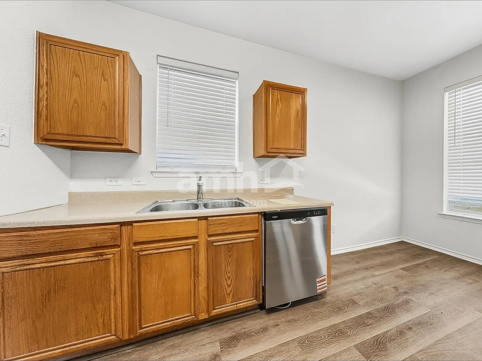 3 bed, 2.5 bath, 1792 sqft, $2,135 — Photo 4