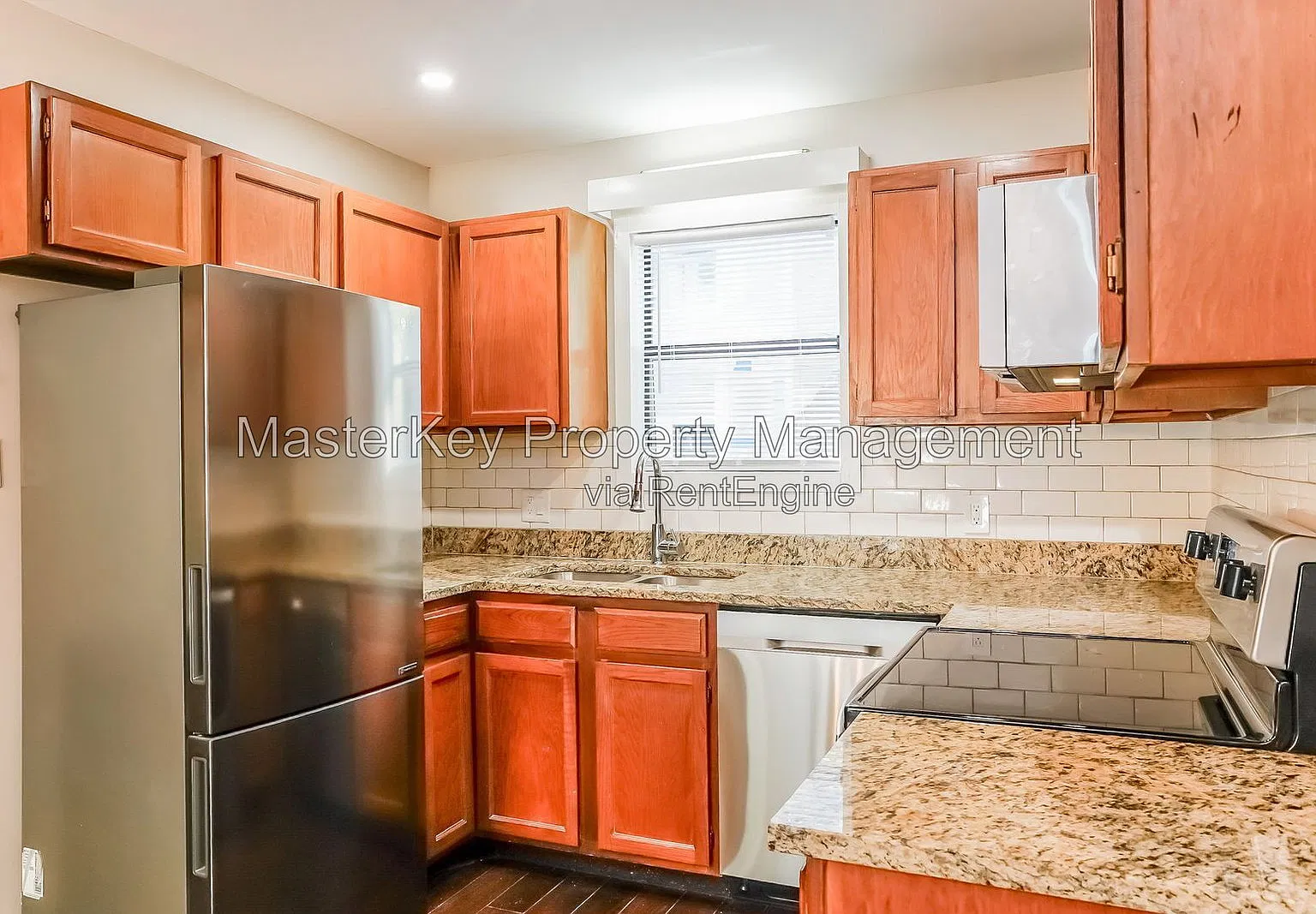 2 bed, 2.5 bath, 1175 sqft, $1,600 — Photo 4