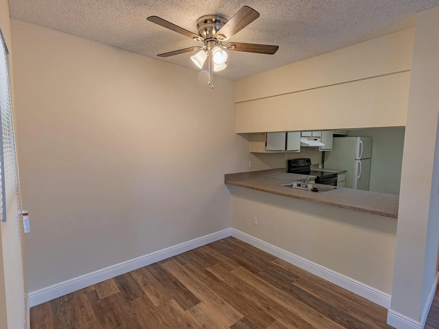 1 bed, 826 sqft, $1,250 — Photo 4