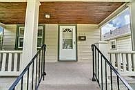 3rd image of 2400 Mundale Ave