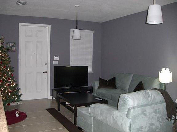 3rd image of 420 SE 37th Ter #420