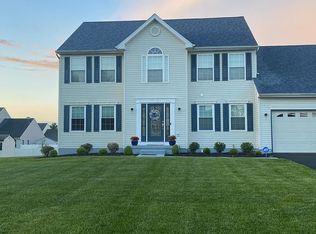 315 Rolling Green Ave, New Castle, DE 19720