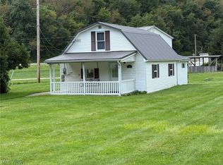156 Barnhill Rd NE, New Philadelphia, OH 44663