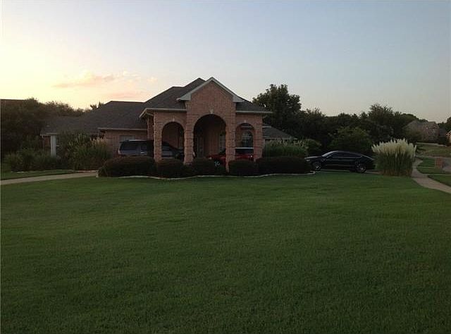 1st image of 1101 Lakeway Dr
