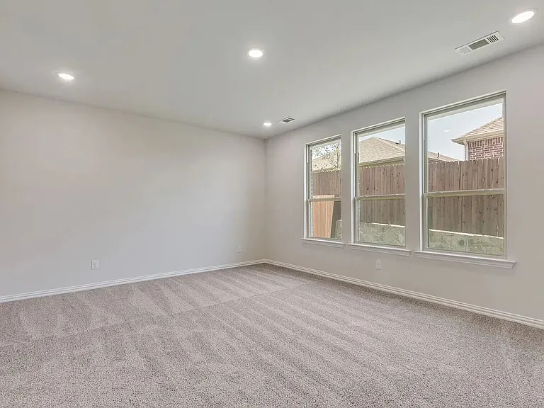 3317 Loftwood Ln — Photo 5