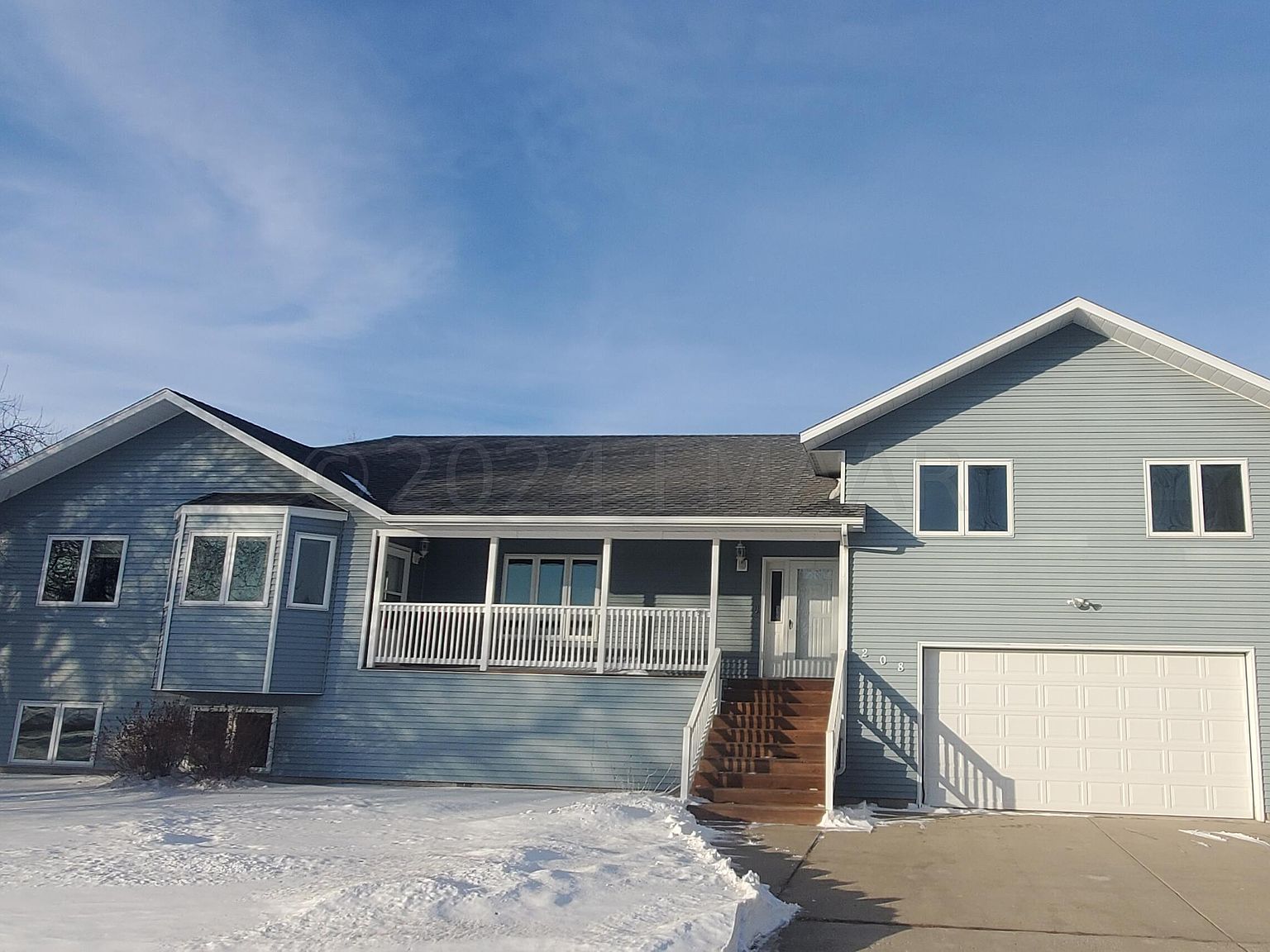208 Main St, Harwood, ND 58042 Zillow