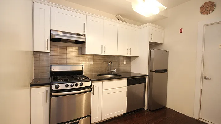 Rented by Nooklyn NYC LLC | media 10