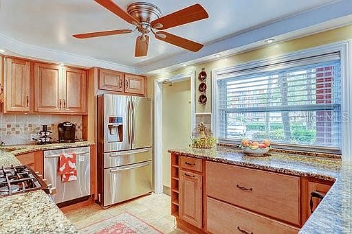 3rd image of 1868 Shore Dr S APT 101