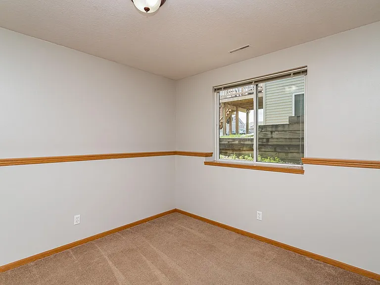 4630 Twain St — Photo 21