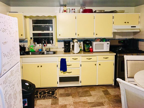 Lots of cabinet space 