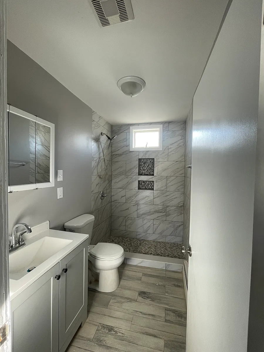 Building Photo - 494 Ridge St #3E