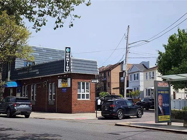 5968 Grand Ave — Photo 1