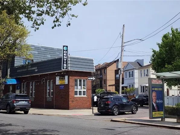 5968 Grand Ave, Maspeth, NY 11378