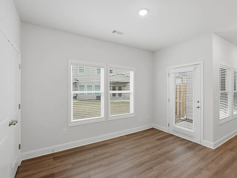 2260 Chant St — Photo 22