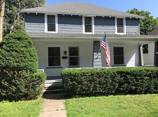 28 Risley St, Fredonia, NY 14063