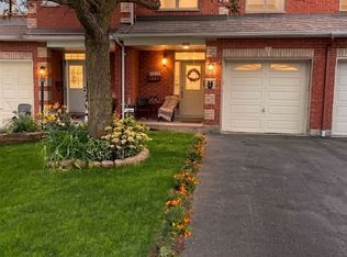 5 Chantilly Gate, Ottawa, ON K2S2B2