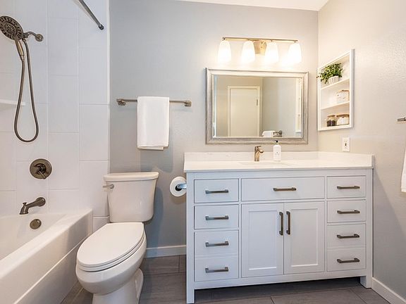 5th image of 3663 San Remo Dr #3663