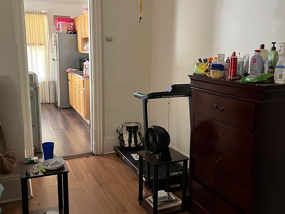 1st image of 52 Orchard St APT 1L