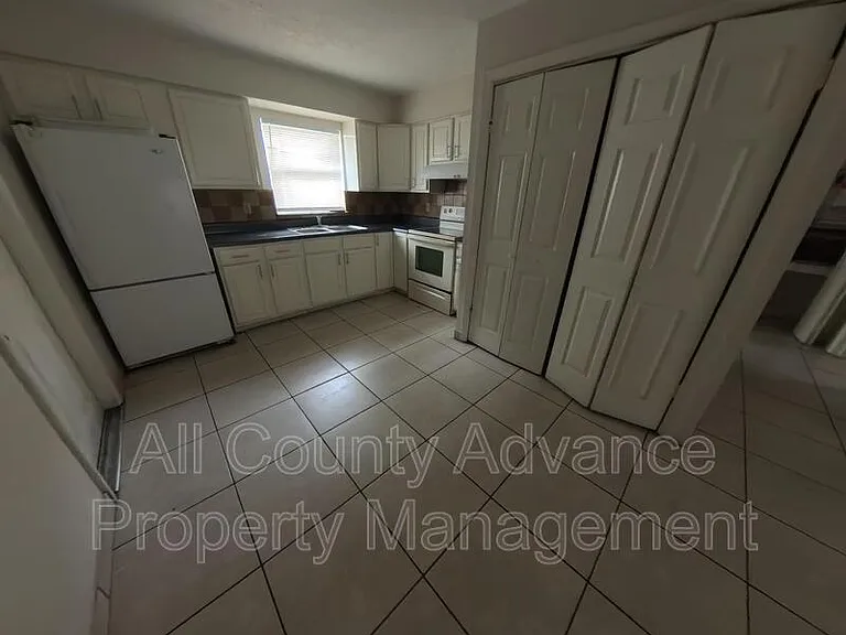 4909 E Temple Heights Rd #A — Photo 2