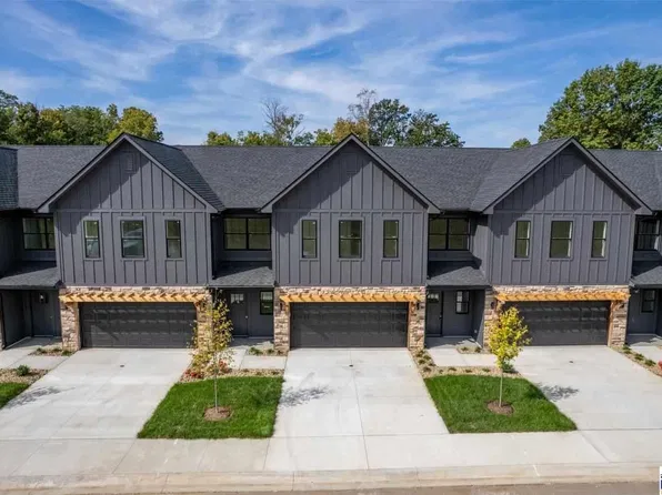 1768 Bear Creek Ln, Terre Haute, IN 47803