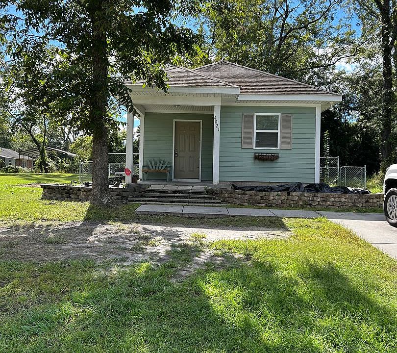 1st image of 4021 2nd St