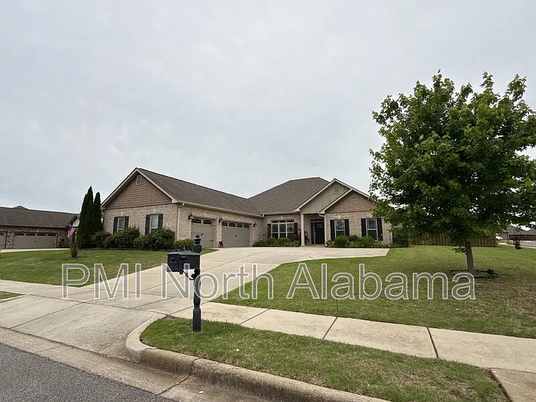 20 Crimson Cloud SW — Photo 1