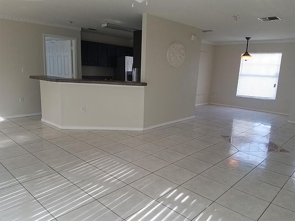 4th image of 702 Leonardo Ct