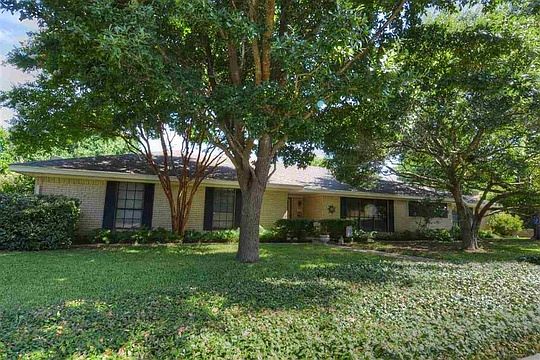1st image of 9913 Ramblewood Dr