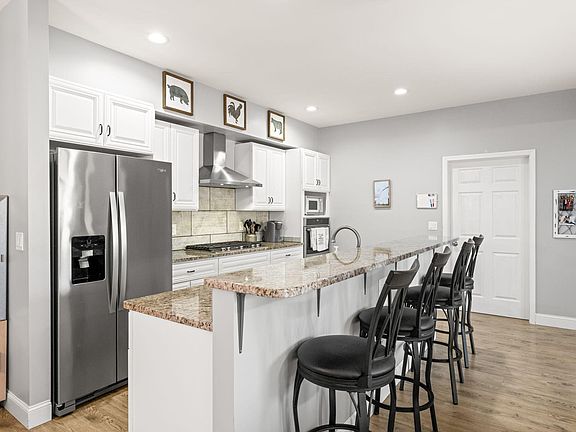 3rd image of 4975 Oak Grove Church Rd