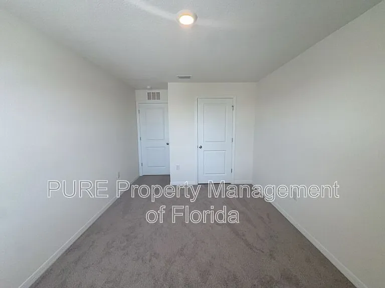 8702 SW 46th Ave — Photo 45