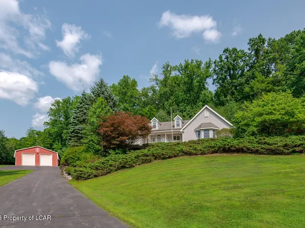 119 Midland Dr, Dallas, PA 18612