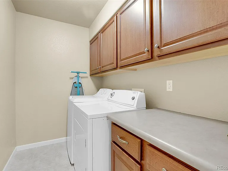 1000 Elmhurst Dr #D — Photo 9